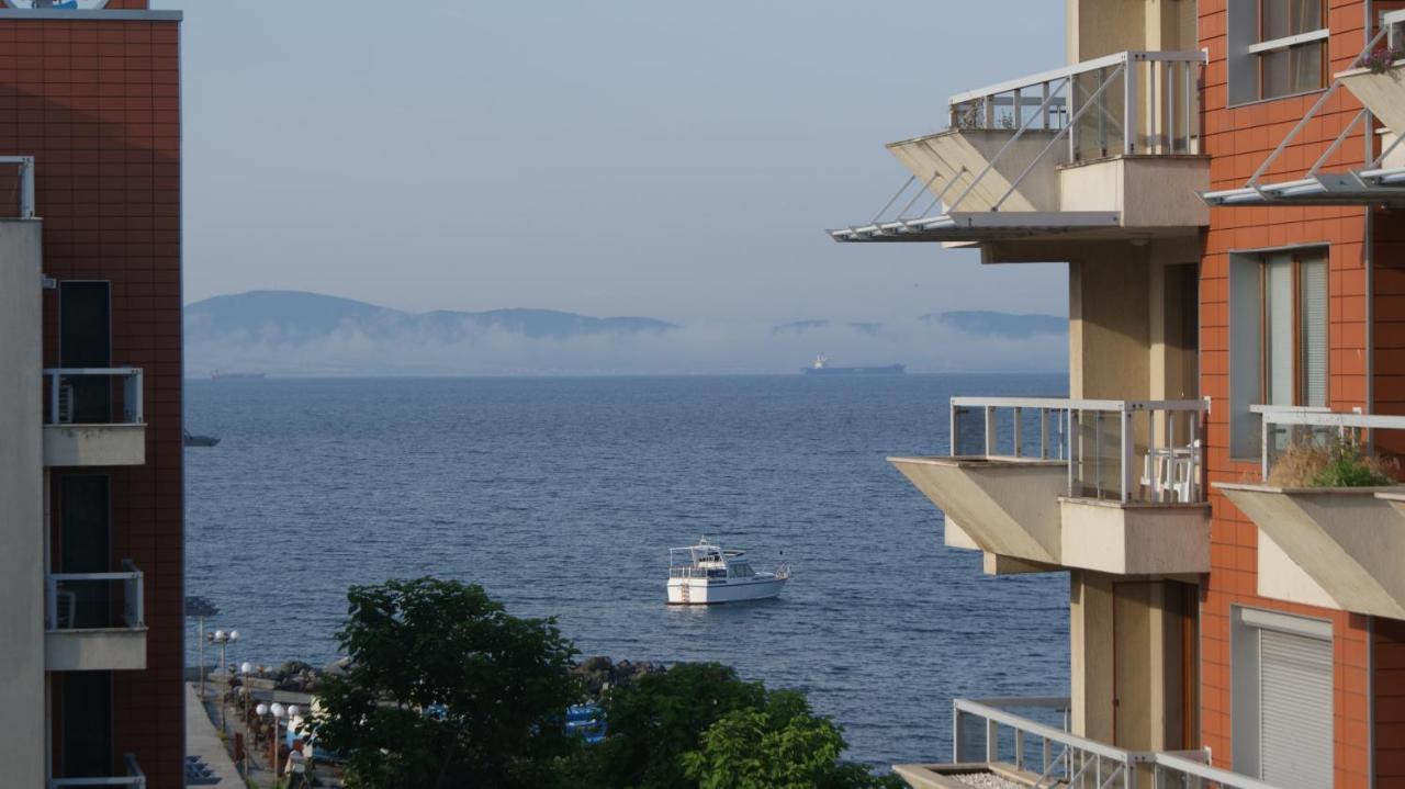 Cozy Apartment With Sea View And Free Parking ポモリエ エクステリア 写真